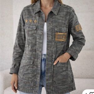 Willow & Clay Gray Camouflage Utility Jacket